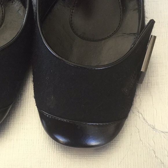 Shoes - Picture 4 of 5